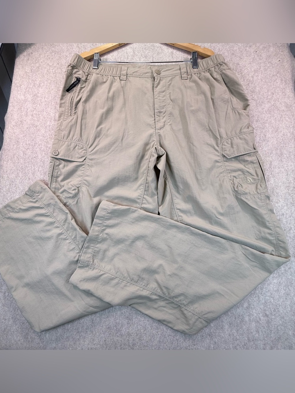 The North Face Men's Tan Ripstop Cargo Utility/Hiking Pants Sz XL IS 34” c.2010